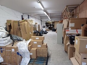 22 Bull Ln, London to rent Interior Photo- Image 2 of 4