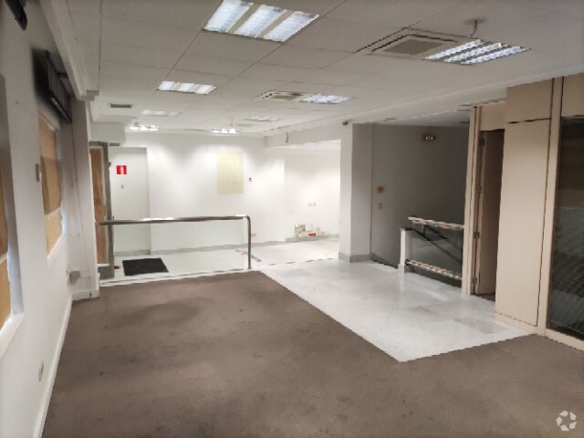 Madrid, MAD 28043 - - - Interior Photo - Image 2 of 3