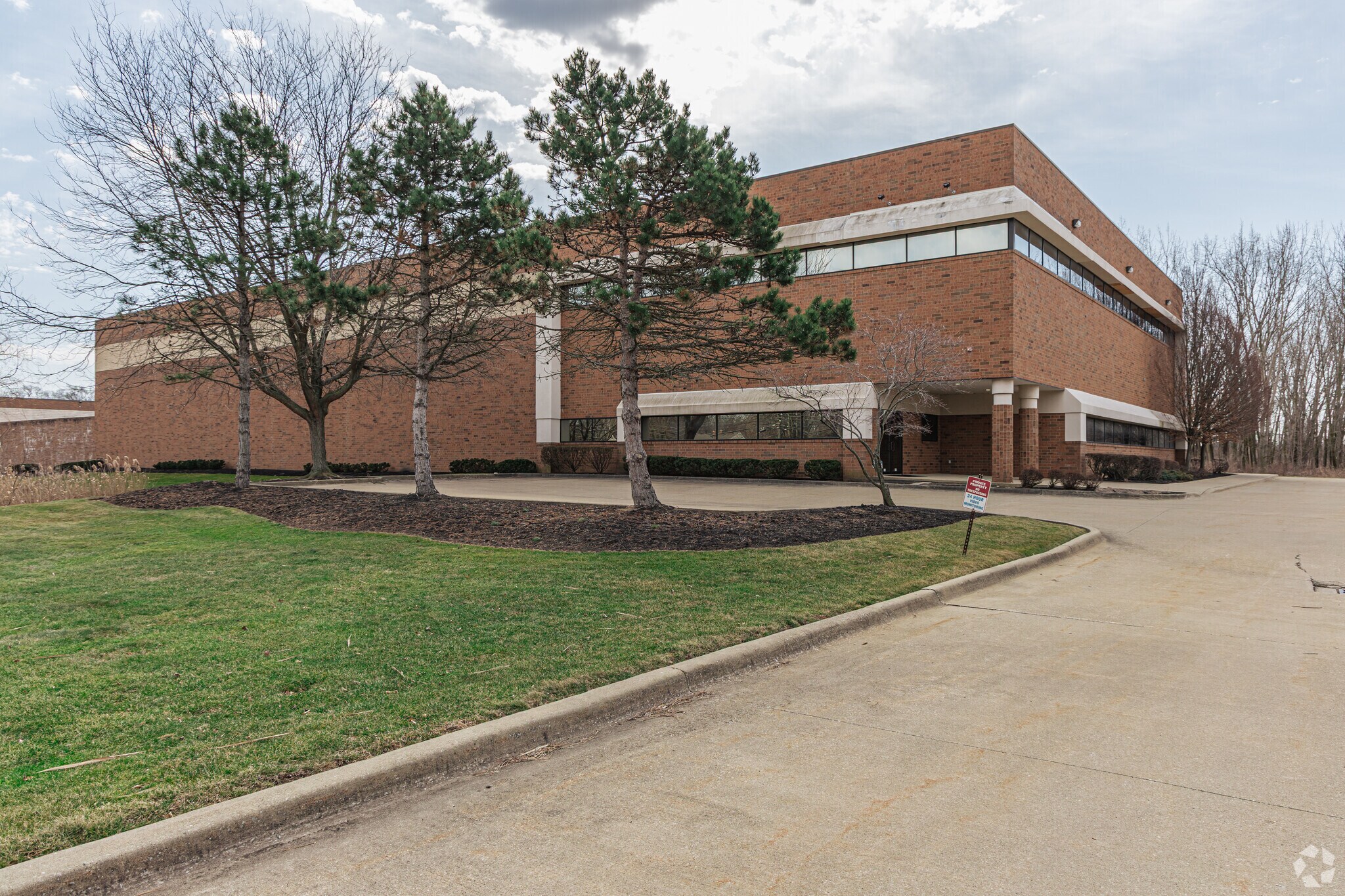 18201 Sheldon Rd, Middleburg Heights, OH for sale Primary Photo- Image 1 of 1