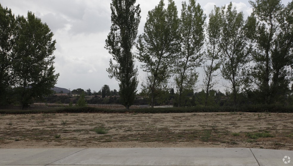 Bryant St, Yucaipa 92399 Pad E UK