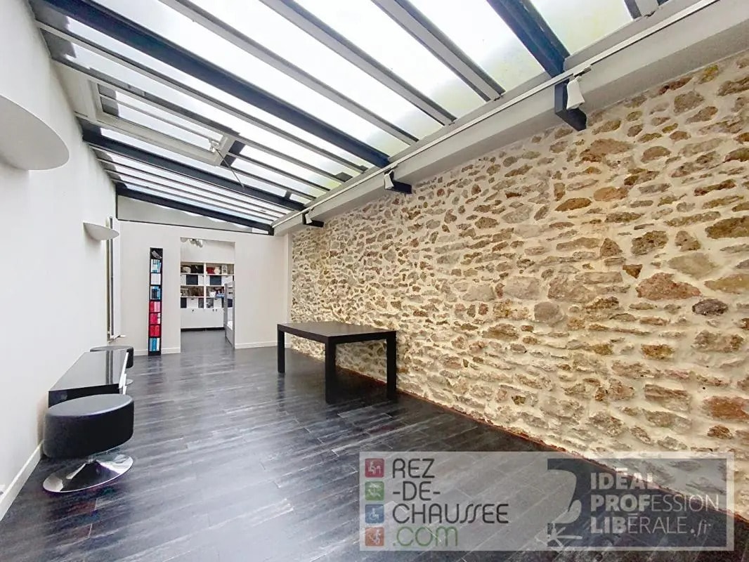 Build-to-Rent in Paris for sale Interior Photo- Image 1 of 6