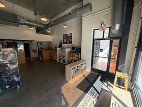 6601-6613 W Sunset Blvd, Los Angeles, CA to rent Interior Photo- Image 1 of 17