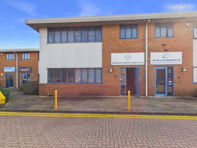 6 Railton Rd, Kempston to rent - Building Photo - Image 1 of 4