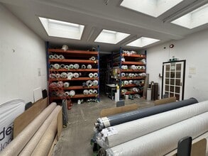 9 Castle Hl, Axminster to rent Interior Photo- Image 2 of 6
