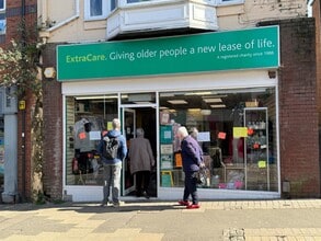 38 High St, Rushden to rent Building Photo- Image 1 of 10