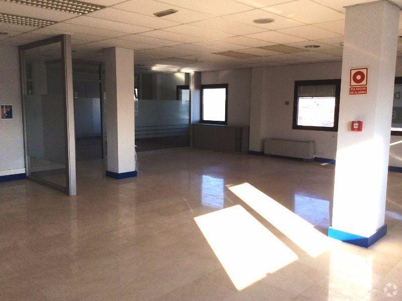 Madrid, MAD 28043 - - - Interior Photo - Image 1 of 5