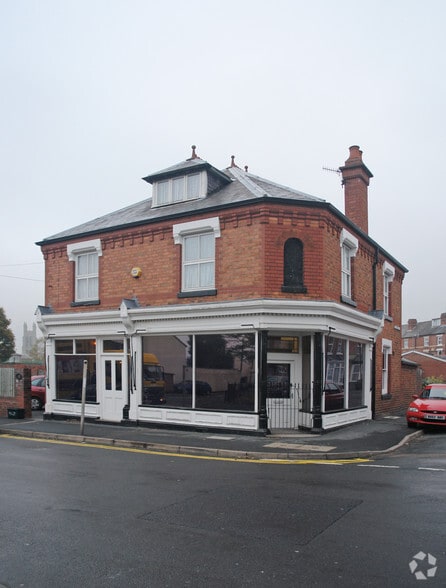 152 Offmore Rd, Kidderminster to rent - Primary Photo - Image 1 of 16