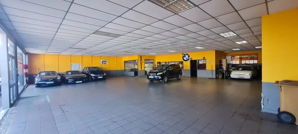 Vente Local d'activités 683 m² - Photo 1