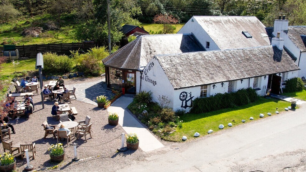 Retail in Ballachulish for sale - Primary Photo - Image 1 of 1