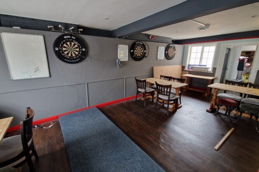 28-30 Lawford Rd, Rugby for sale - Interior Photo - Image 2 of 9