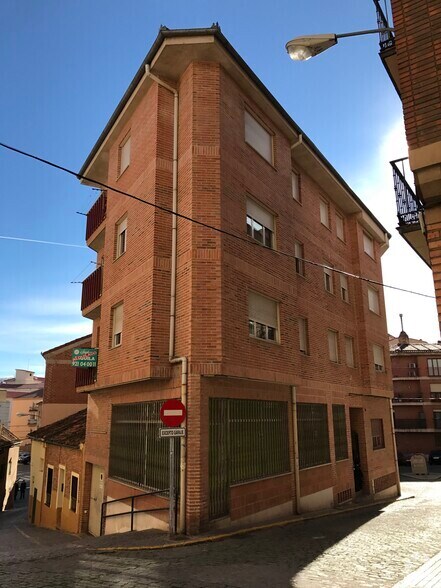 Calle de Miraflores, 5, Segovia, Segovia to rent - Building Photo - Image 2 of 2