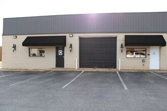 310 S Coltrane Rd, Edmond, OK to rent Building Photo- Image 2 of 13
