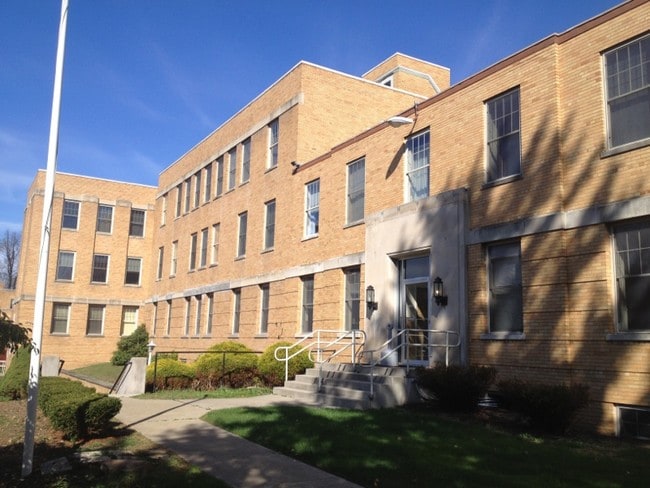 More details for 520 Ruah St, Blossburg, PA - Office for Sale