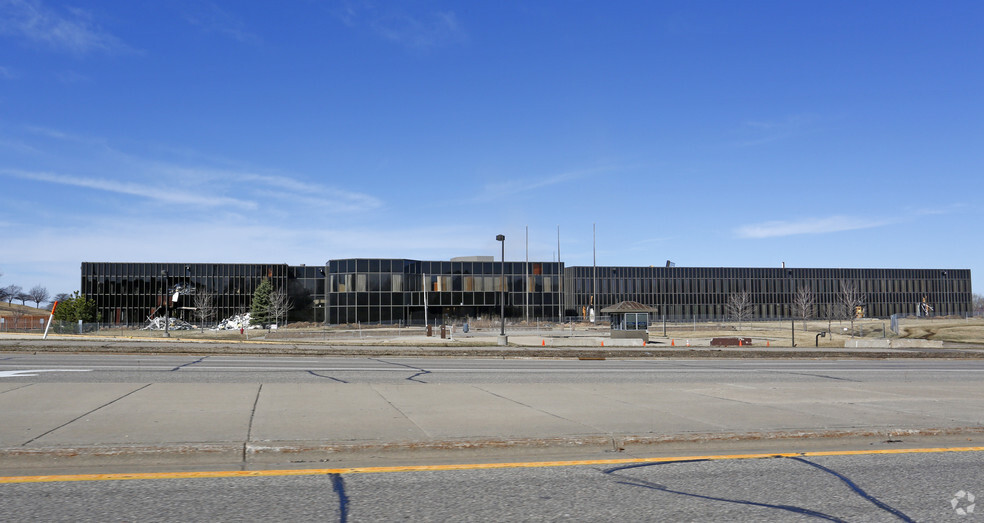 1505 Central Park Commons Dr, Eagan, MN for sale - Building Photo - Image 1 of 1