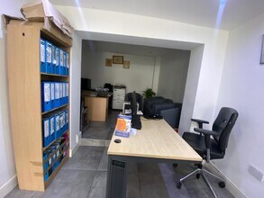 87-91 Vicarage Ln, London to rent Interior Photo- Image 2 of 6