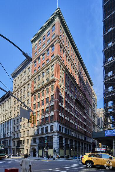 85 Fifth Ave, New York, NY for rent - Primary Photo - Image 1 of 4