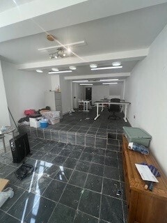 17 Union St, Maidstone to rent - Interior Photo - Image 2 of 4