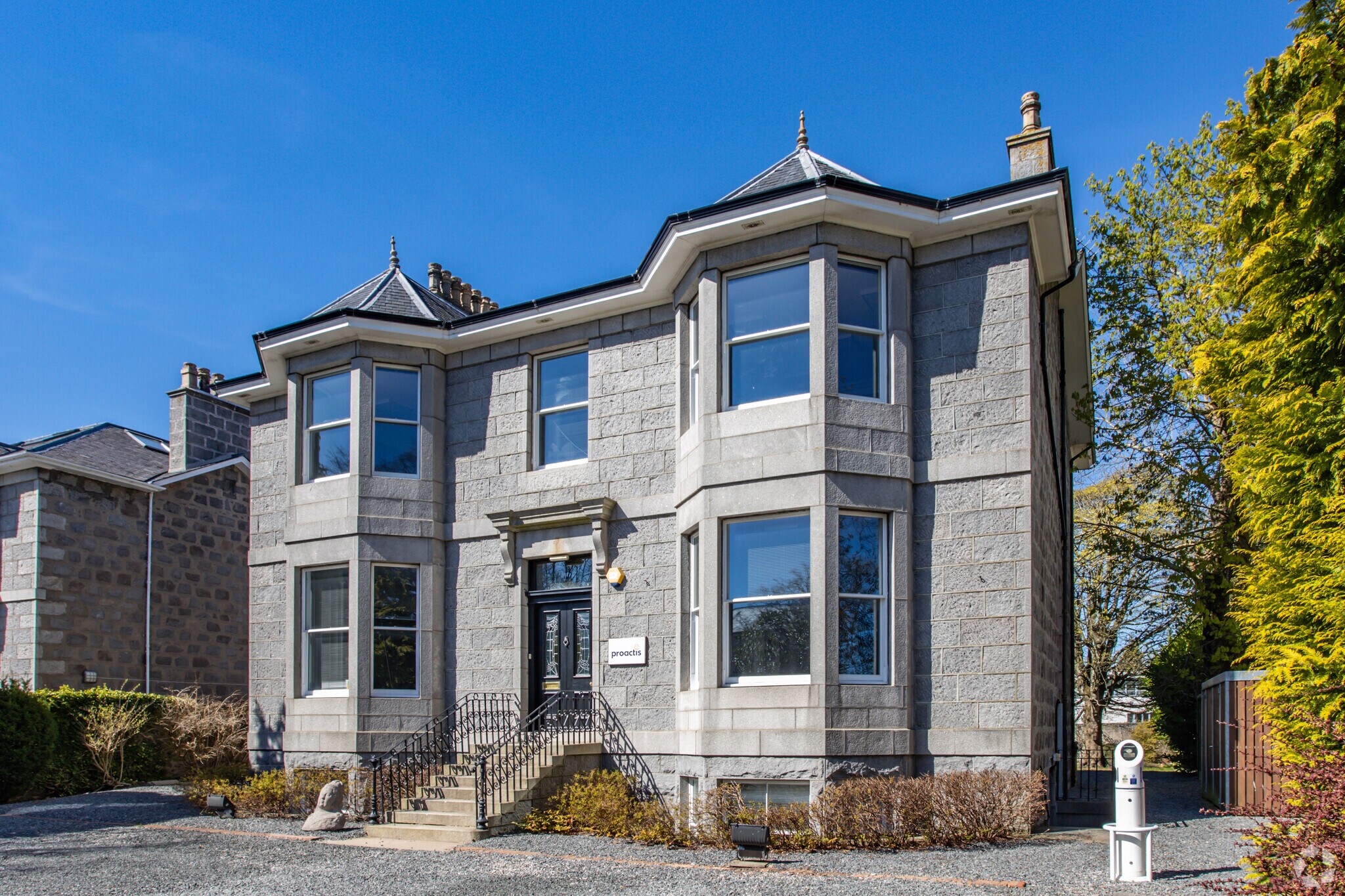 10 Queens Rd, Aberdeen for sale Primary Photo- Image 1 of 1