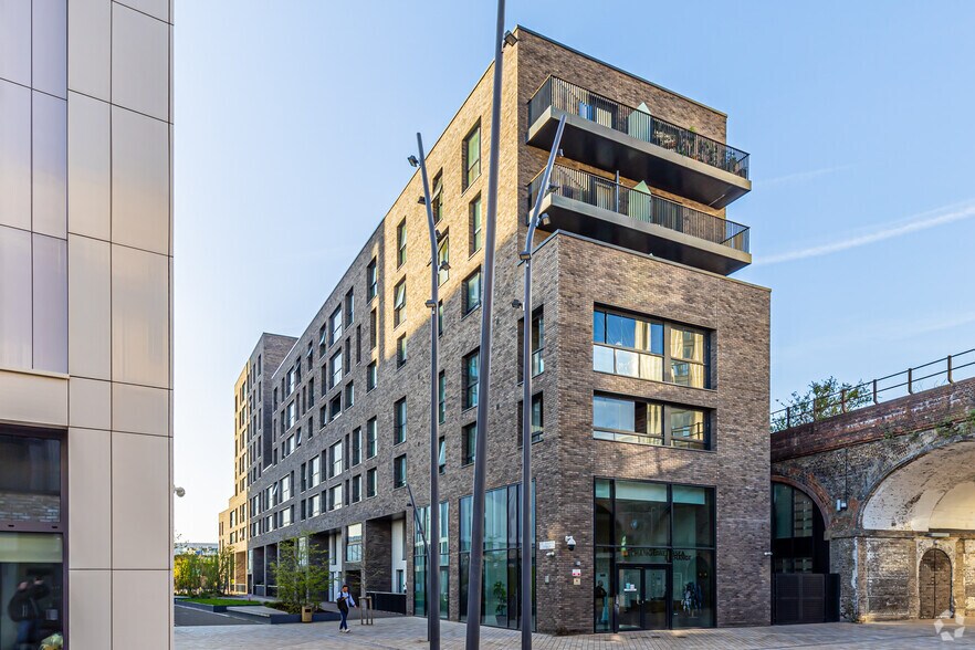 Battersea Park Rd, London, SW8 4BU Battersea Exchange UK