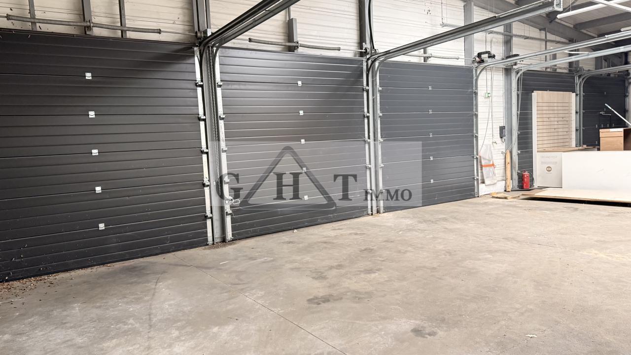 Industrial in Nanteuil-lès-Meaux to rent Interior Photo- Image 1 of 15