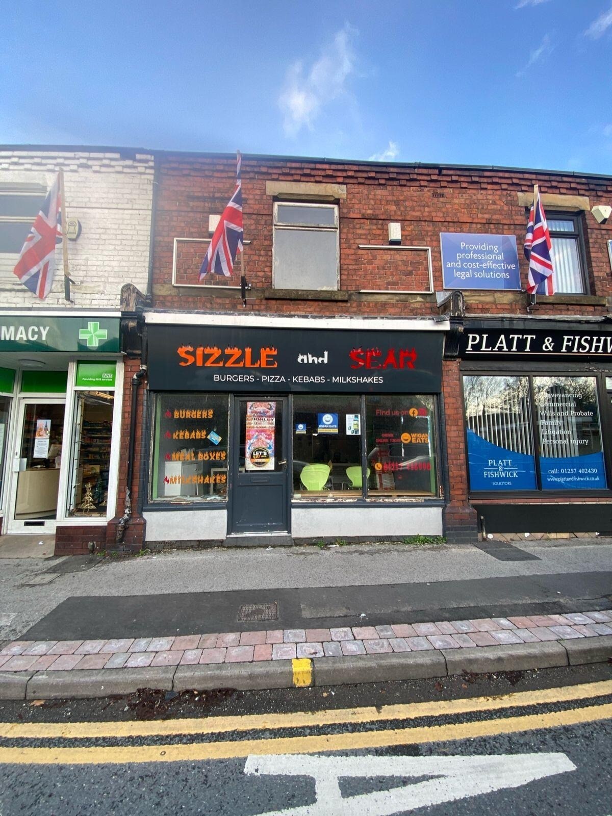 13 Preston Rd, Wigan to rent Building Photo- Image 1 of 5