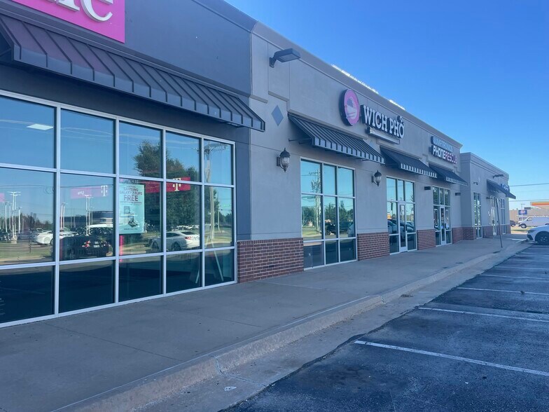 SE I40 & Garth Brooks Blvd, Yukon 73099 West End Pointe Power Center