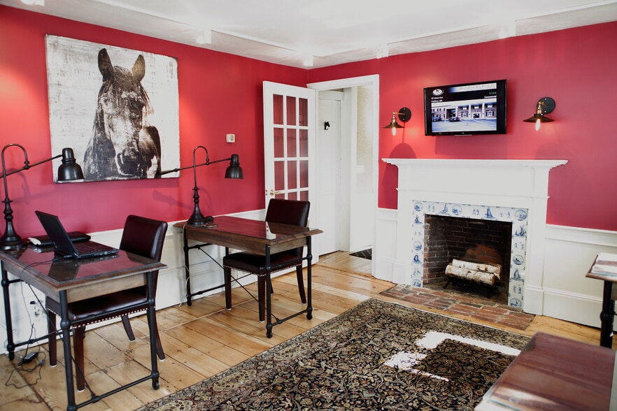 353 Boston Post Rd, Sudbury, MA to rent - Building Photo - Image 3 of 18