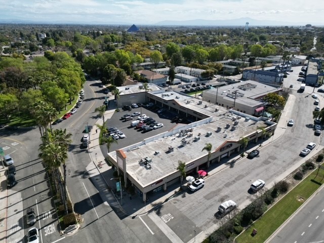 5201-5220 E Pacific Coast Hwy, Long Beach, CA for rent - Building Photo - Image 3 of 10