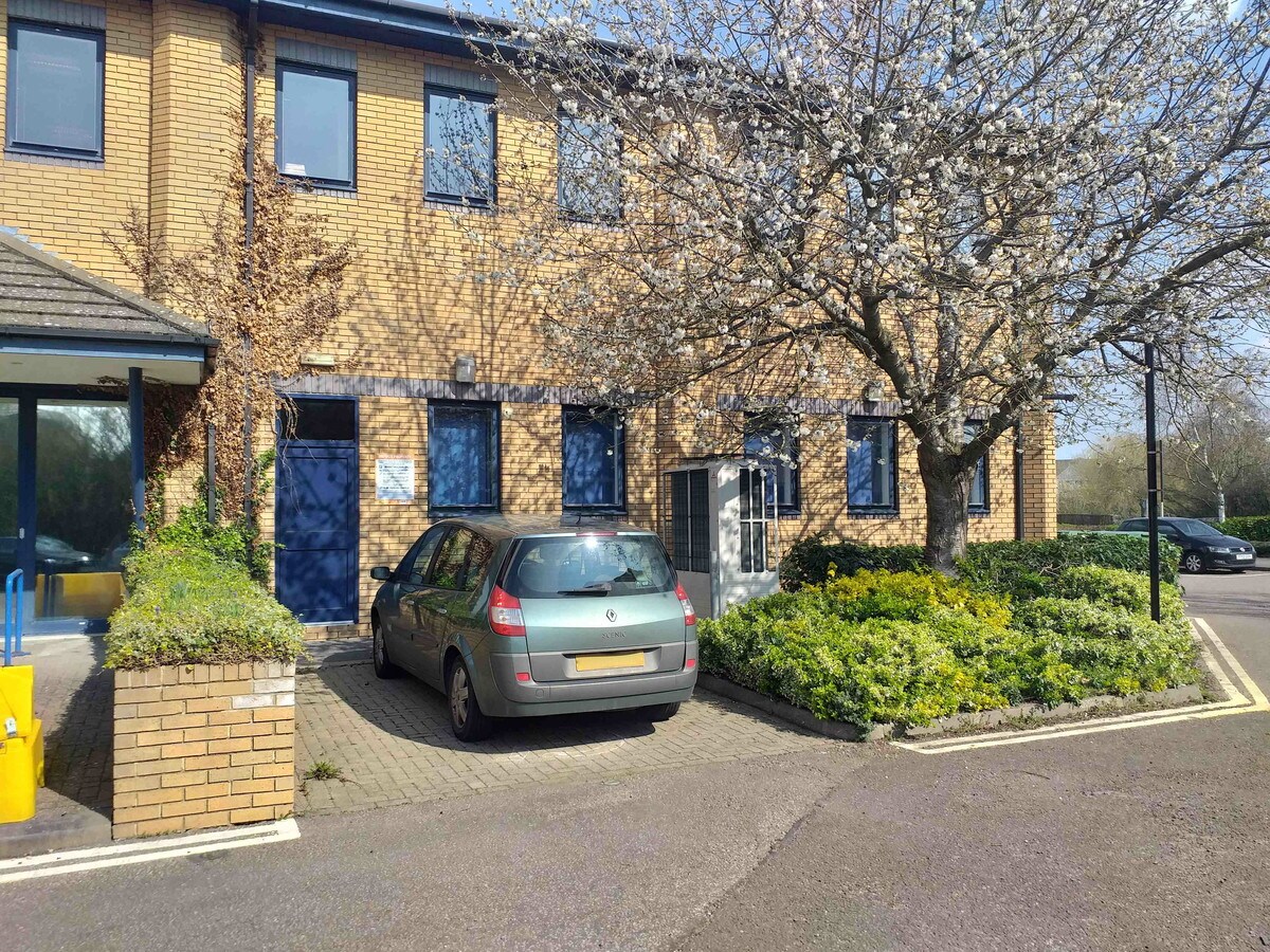 London Rd, Bicester OX26 6HR UK