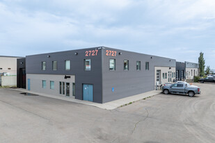 2727-2755 Centre Ave SE, Calgary AB - Commercial Property