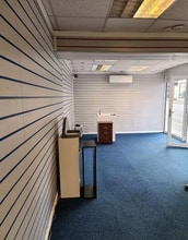 1 Park St, Wombwell to rent Interior Photo- Image 2 of 3