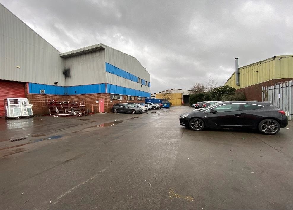 Madleaze Rd, Gloucester to rent Building Photo- Image 1 of 5