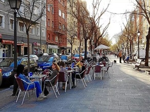 Retail in Madrid, Madrid to rent Building Photo- Image 1 of 3