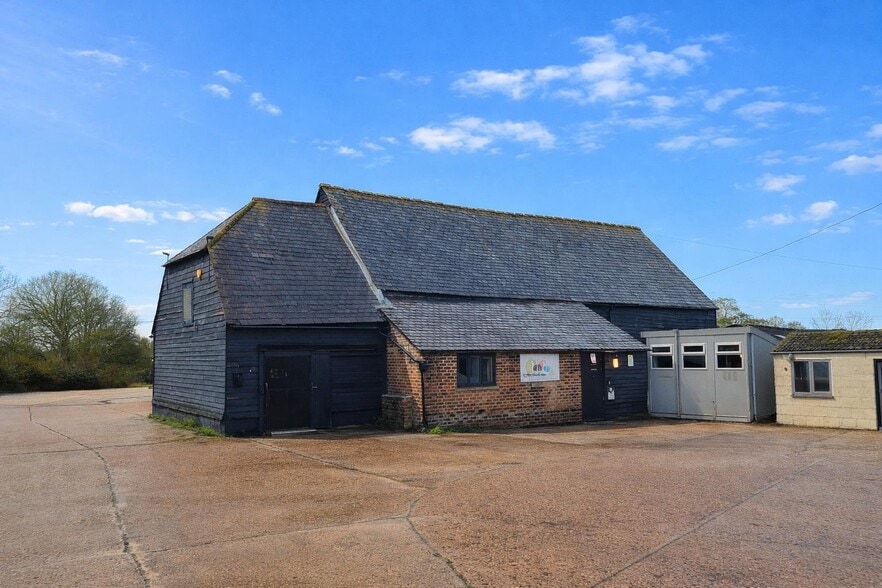 Worthing Rd, West Grinstead to rent - Building Photo - Image 2 of 7