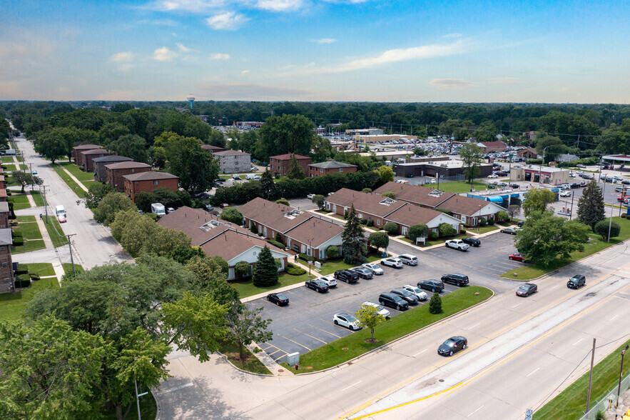 4701-4731 W Midlothian Tpke, Crestwood, IL for rent - Aerial - Image 3 of 6