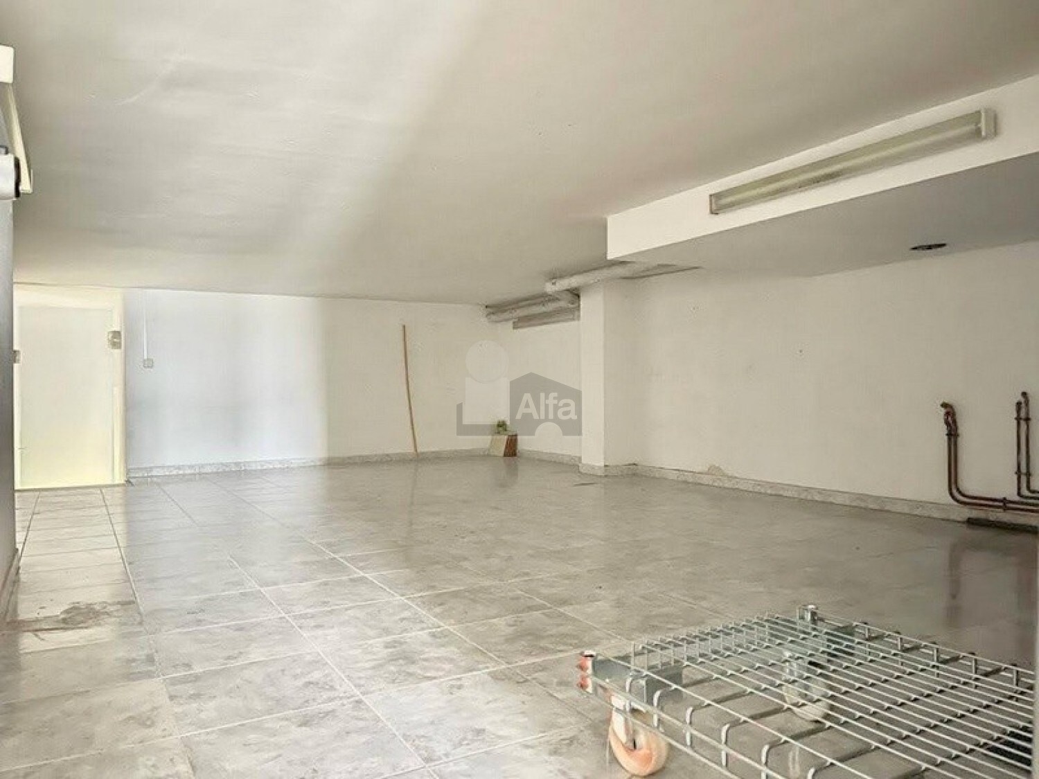 Retail in El Espinar, Segovia to rent Interior Photo- Image 1 of 9