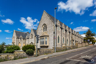 95 Ditchling Rd, Brighton for rent Primary Photo- Image 1 of 12