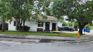 590 NW 58th St, Miami, FL for sale Primary Photo- Image 1 of 1