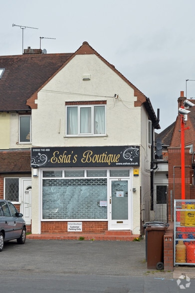 62 Codsall Rd, Wolverhampton to rent - Primary Photo - Image 1 of 3