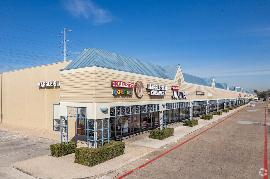 Retail in Houston, TX for sale - Primary Photo - Image 1 of 1