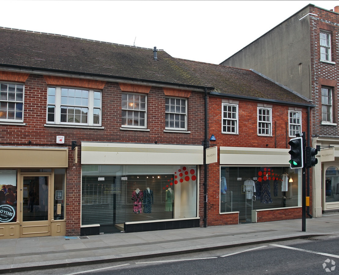 4345 Bell St, Henley On Thames RG9 2BA UK
