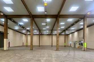 Eldon Way, Crick to rent Interior Photo- Image 2 of 2