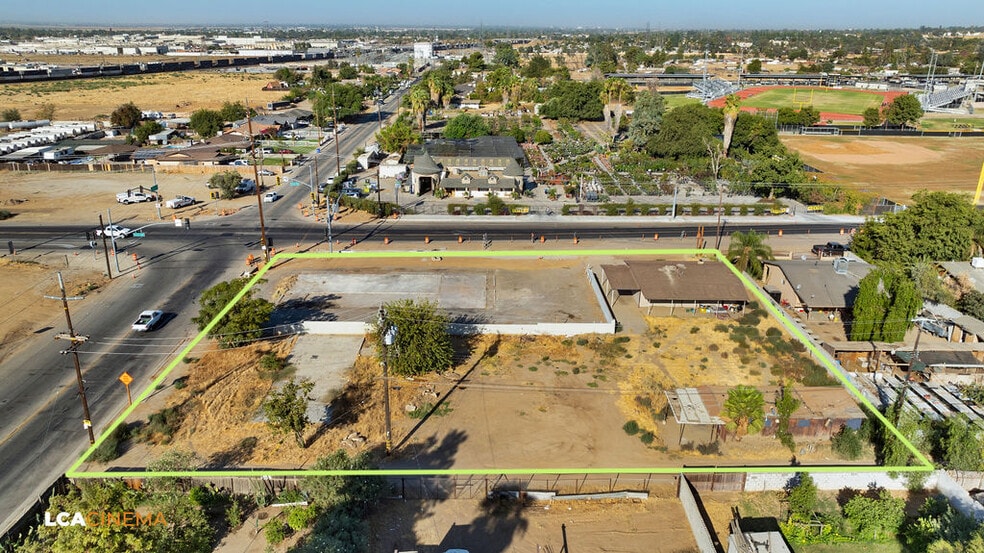 301 Morning Dr, Bakersfield, CA for sale - Building Photo - Image 2 of 10