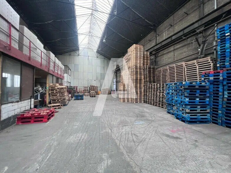 Light Industrial in Vitry-sur-Seine to rent - Building Photo - Image 2 of 5