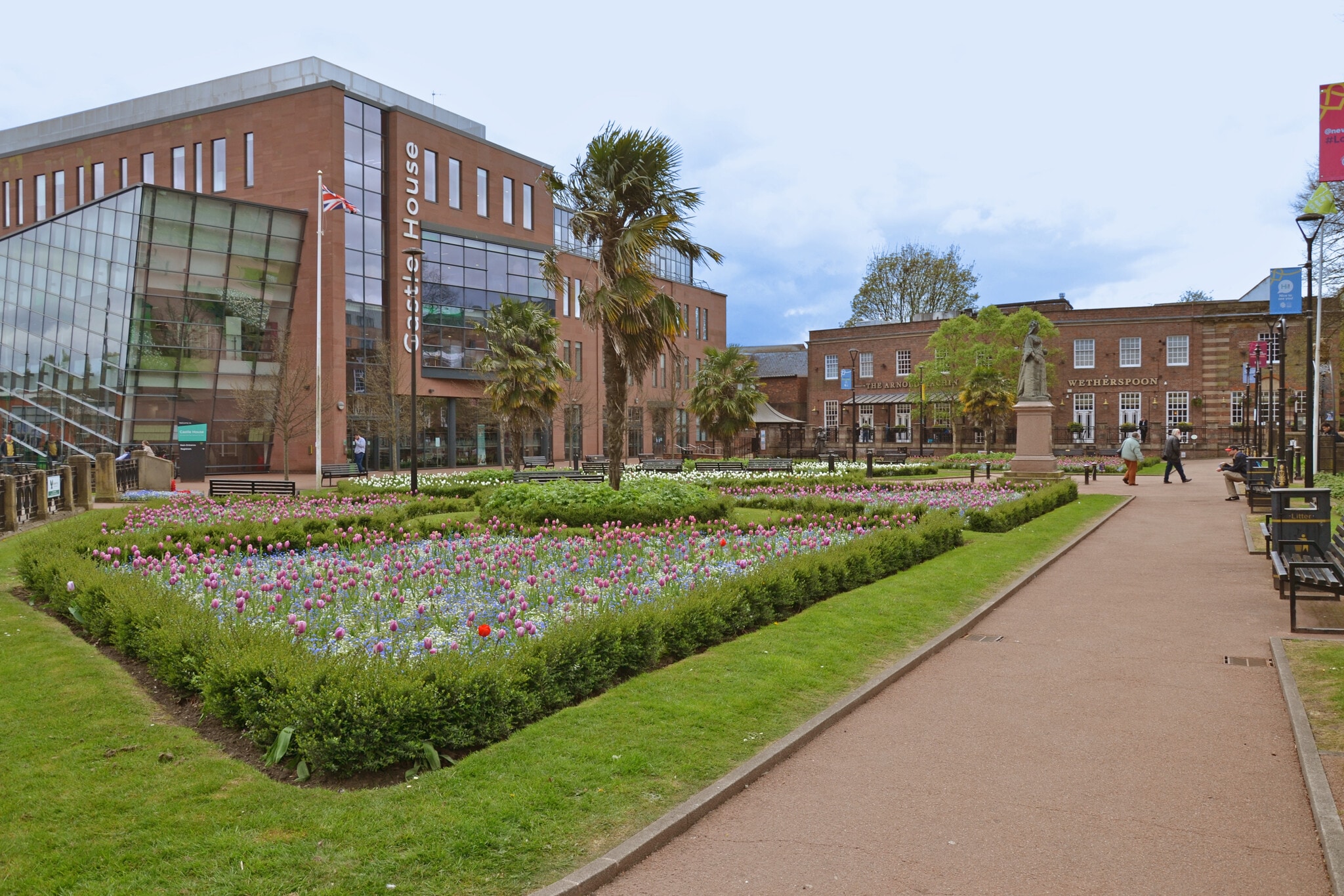 King St, Newcastle Under Lyme to rent Building Photo- Image 1 of 11