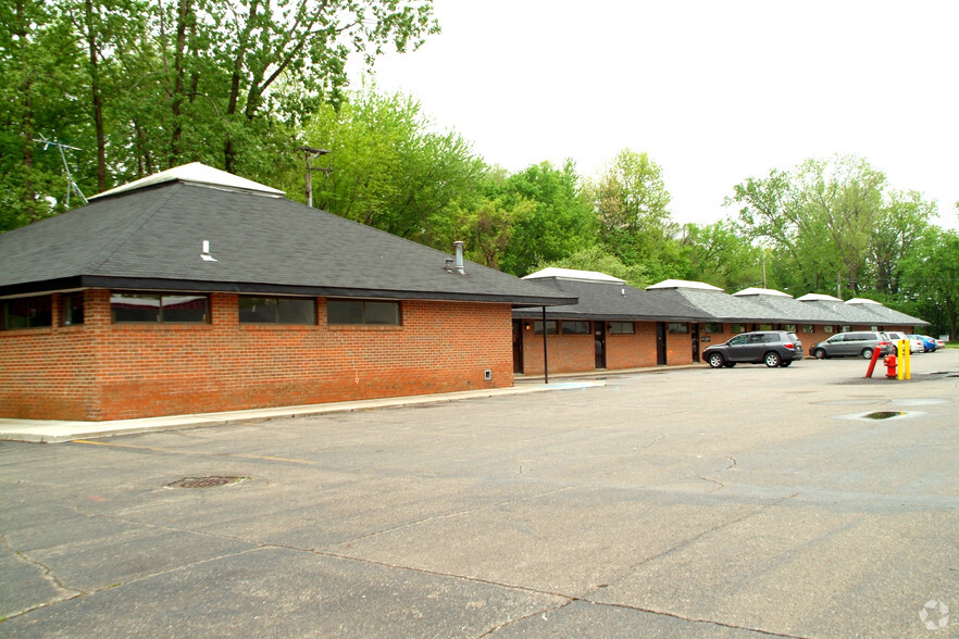 25400-25430 Goddard Rd, Taylor, MI for sale - Building Photo - Image 3 of 126