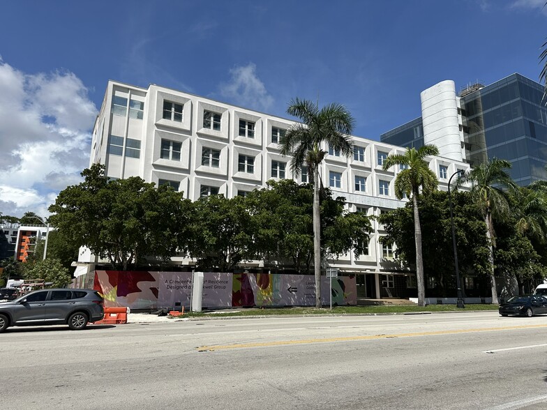 3000 Biscayne Blvd, Miami, FL for rent - Building Photo - Image 2 of 14