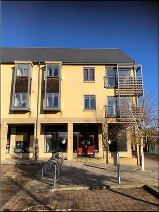 Marigold Sq, Carterton for sale - Primary Photo - Image 1 of 1