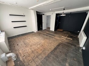 9-11 Eagle St, Ipswich to rent Interior Photo- Image 1 of 3