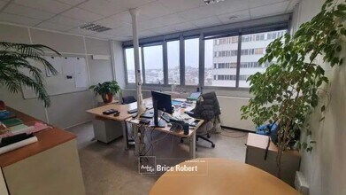 Office in Lyon to rent Interior Photo- Image 2 of 10